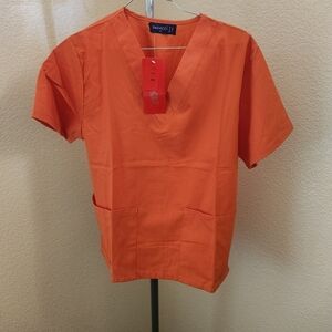 Dagacci Brand New With Tags Scrubs Top